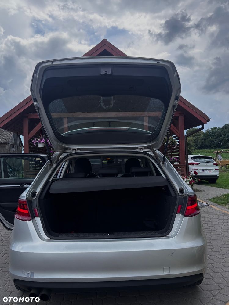 Audi A3 Sportback 1.4 TFSI Ambiente - 9