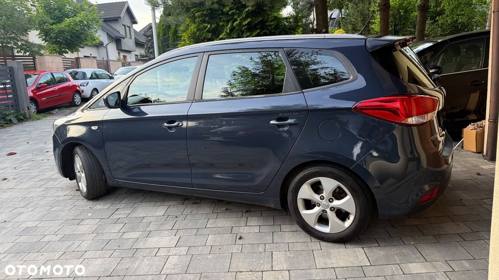 Kia Carens 1.6 GDI Dream Team Edition - 11