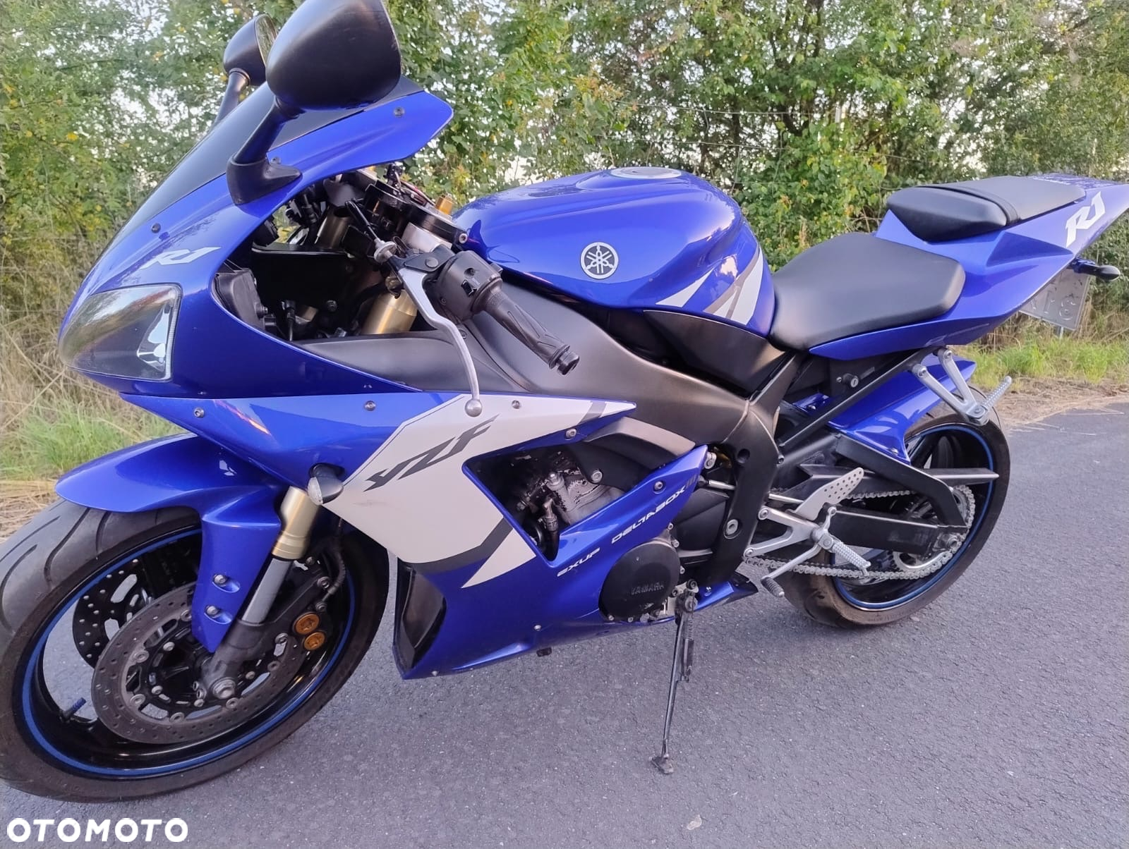 Yamaha R1 - 3