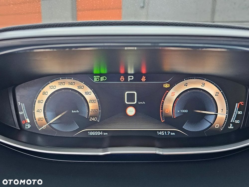 Peugeot 5008 BlueHDi 180 EAT8 GT - 28