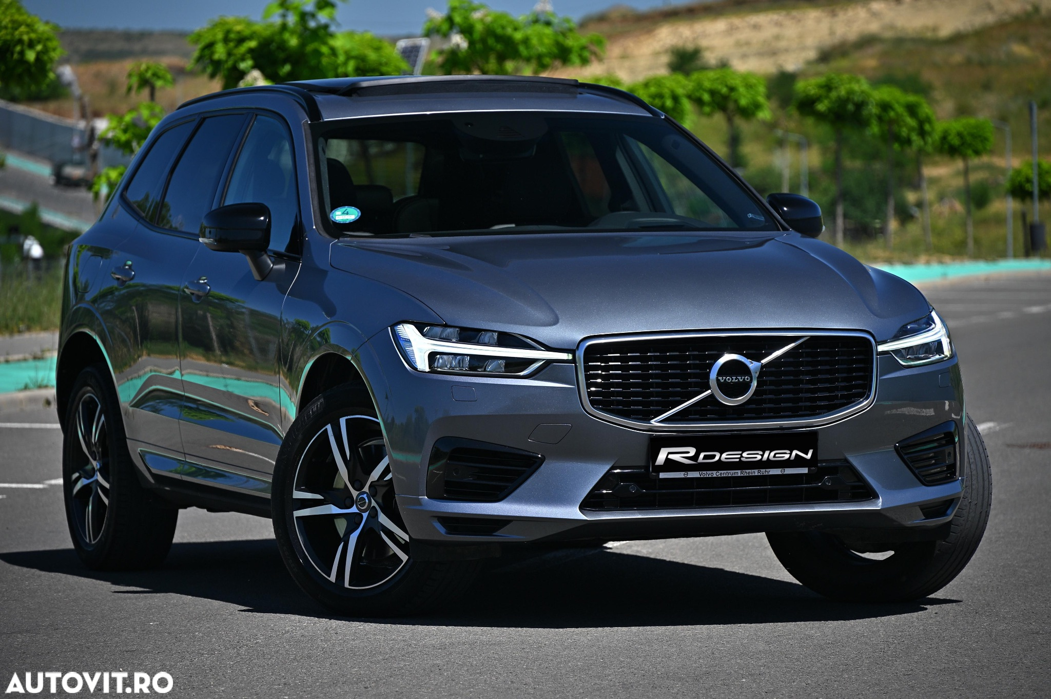 Volvo XC 60 Recharge T8 Twin Engine eAWD R-Design - 27