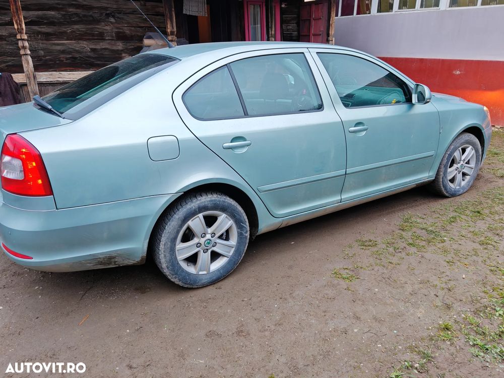 Skoda Octavia 1.6 TDI Drive DSG - 5