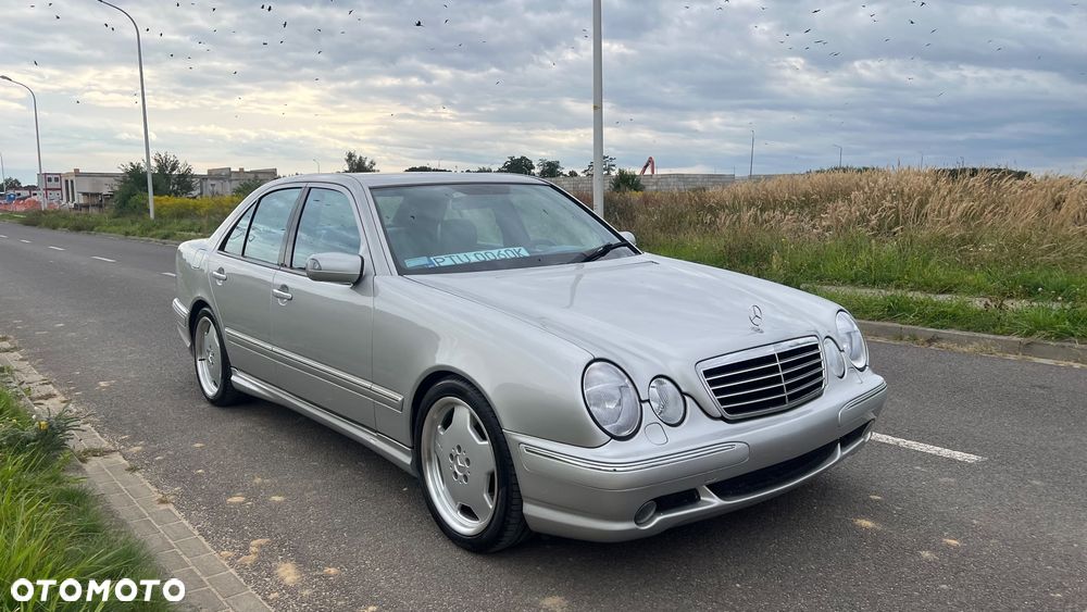 Mercedes-Benz Klasa E 55 AMG - 5