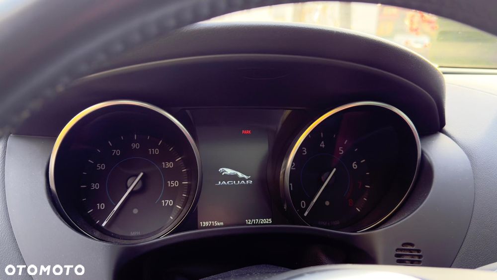 Jaguar F-Pace 2.0 i4P AWD R-Sport - 15