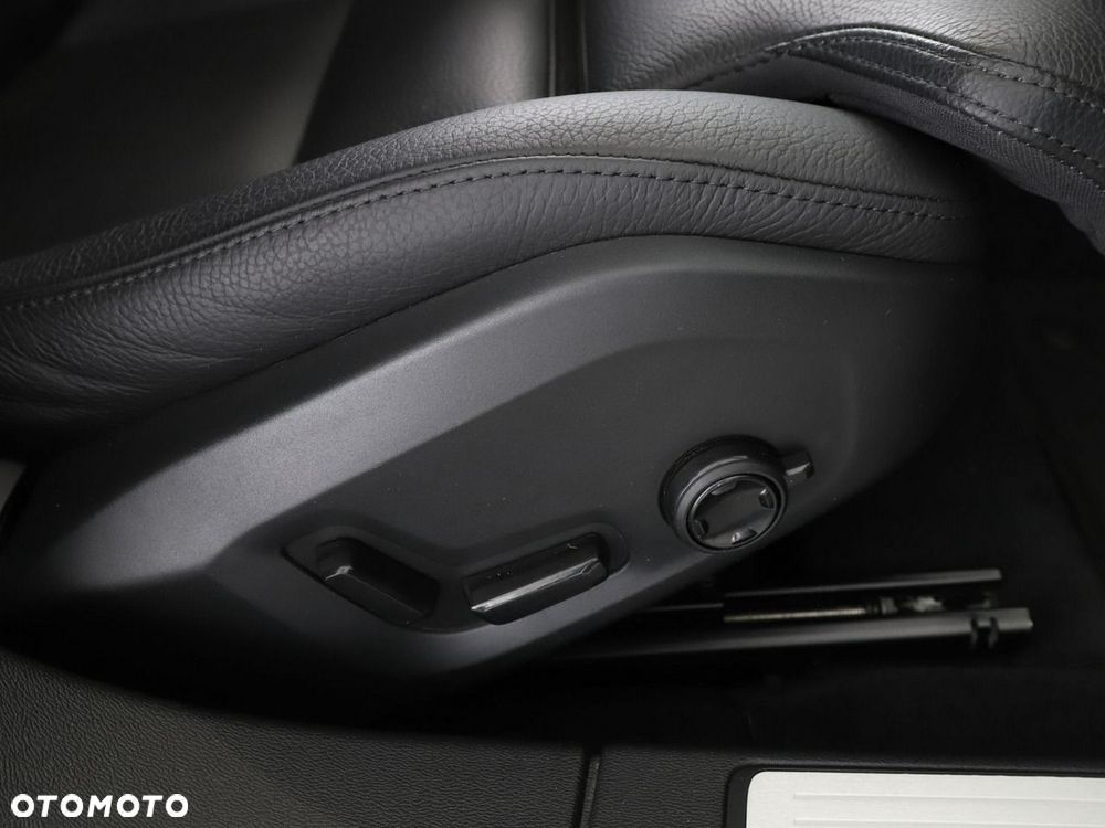 Volvo V60 B4 B Plus Bright - 38