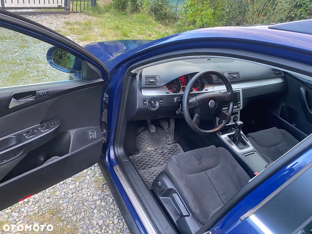Volkswagen Passat 2.0 FSI Comfortline - 5
