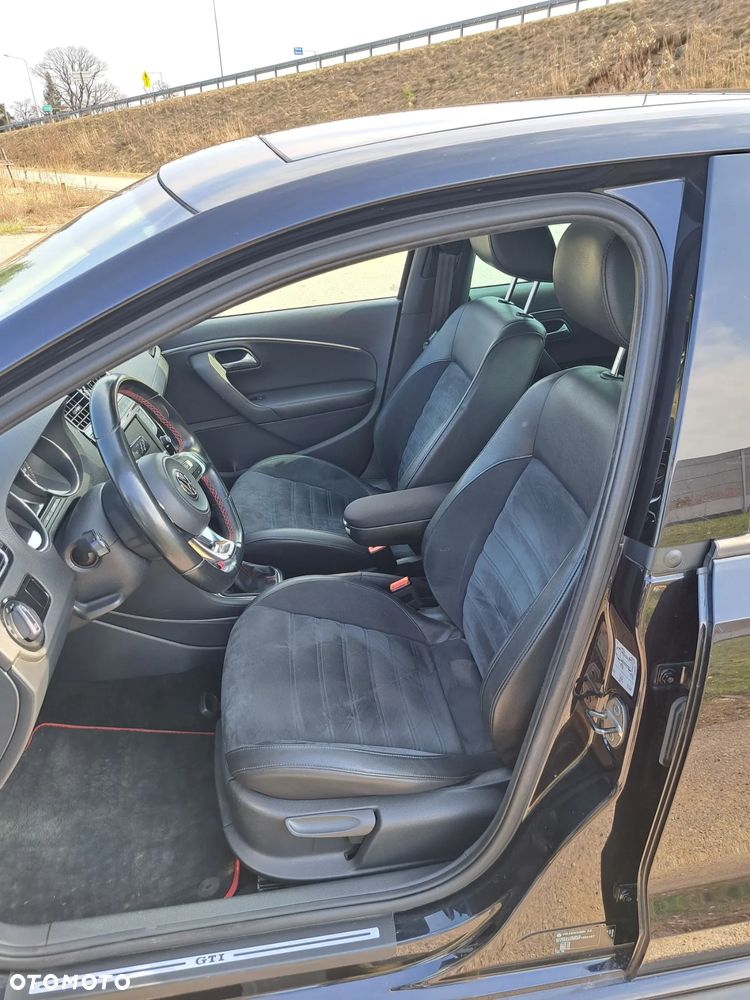 Volkswagen Polo - 18