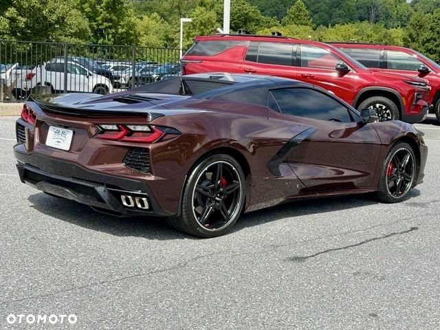 Chevrolet Corvette - 8