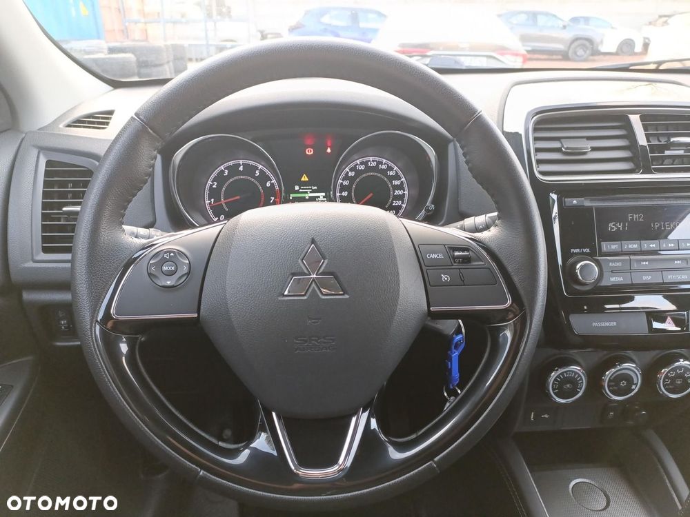 Mitsubishi ASX 1.6 Inform - 16