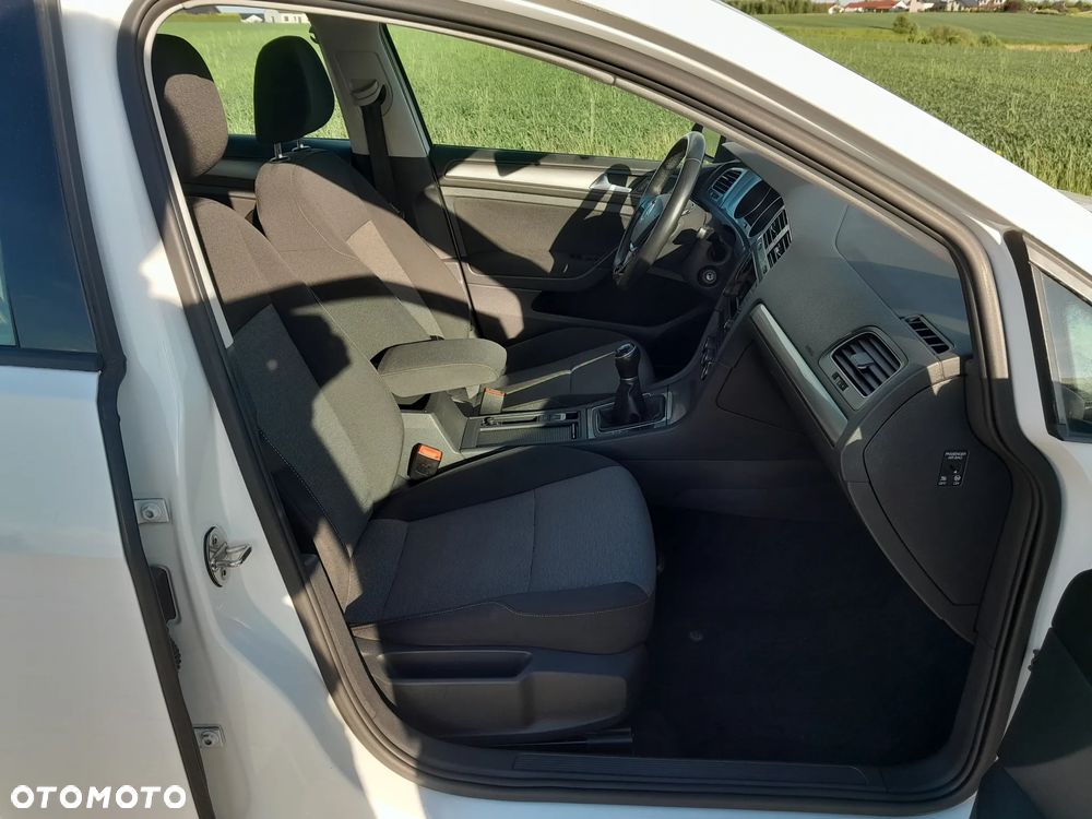 Volkswagen Golf 1.2 TSI BMT Trendline - 12