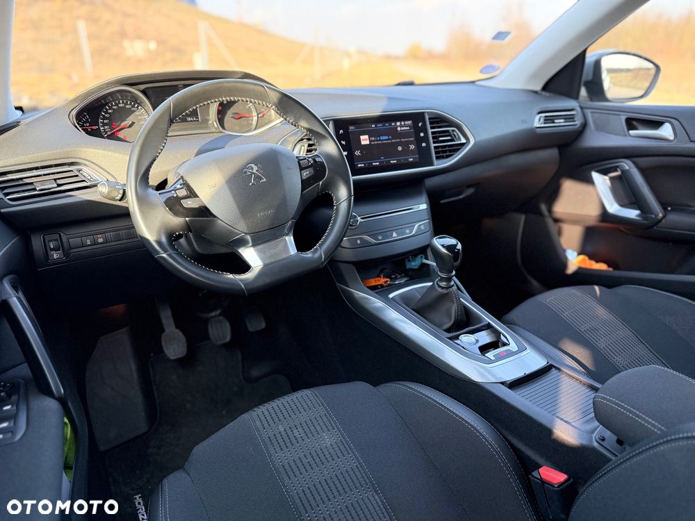 Peugeot 308 1.2 PureTech GPF Allure Pack S&S - 21