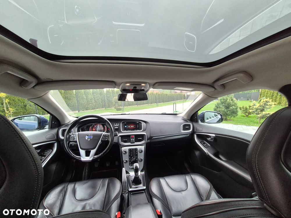 Volvo V40 D4 Ocean Race - 4