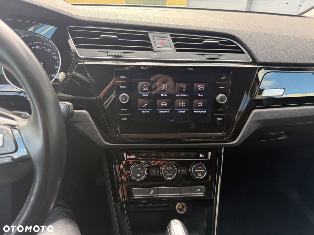 Volkswagen Touran 2.0 TDI SCR (BlueMotion Technology) DSG Highline - 27