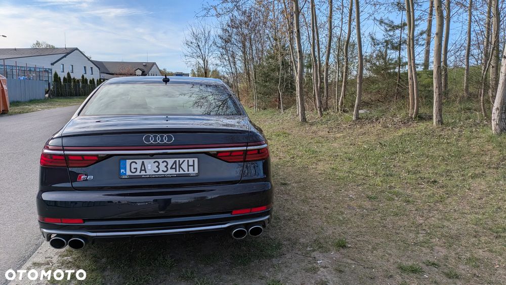 Audi S8 - 5