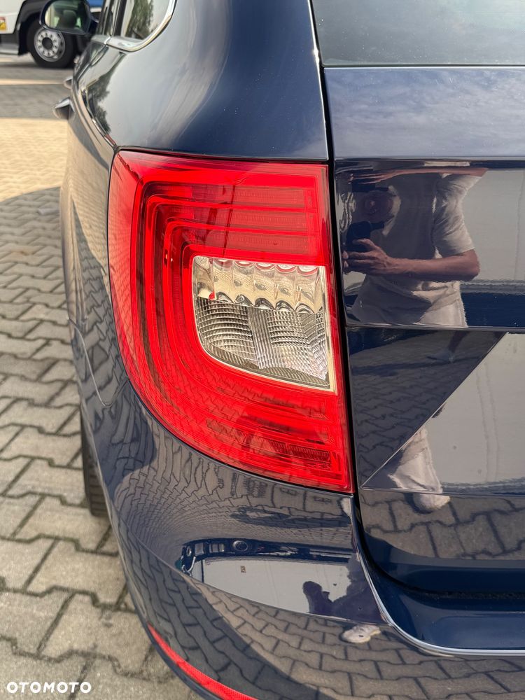 Skoda Superb 2.0 TDI Elegance - 11
