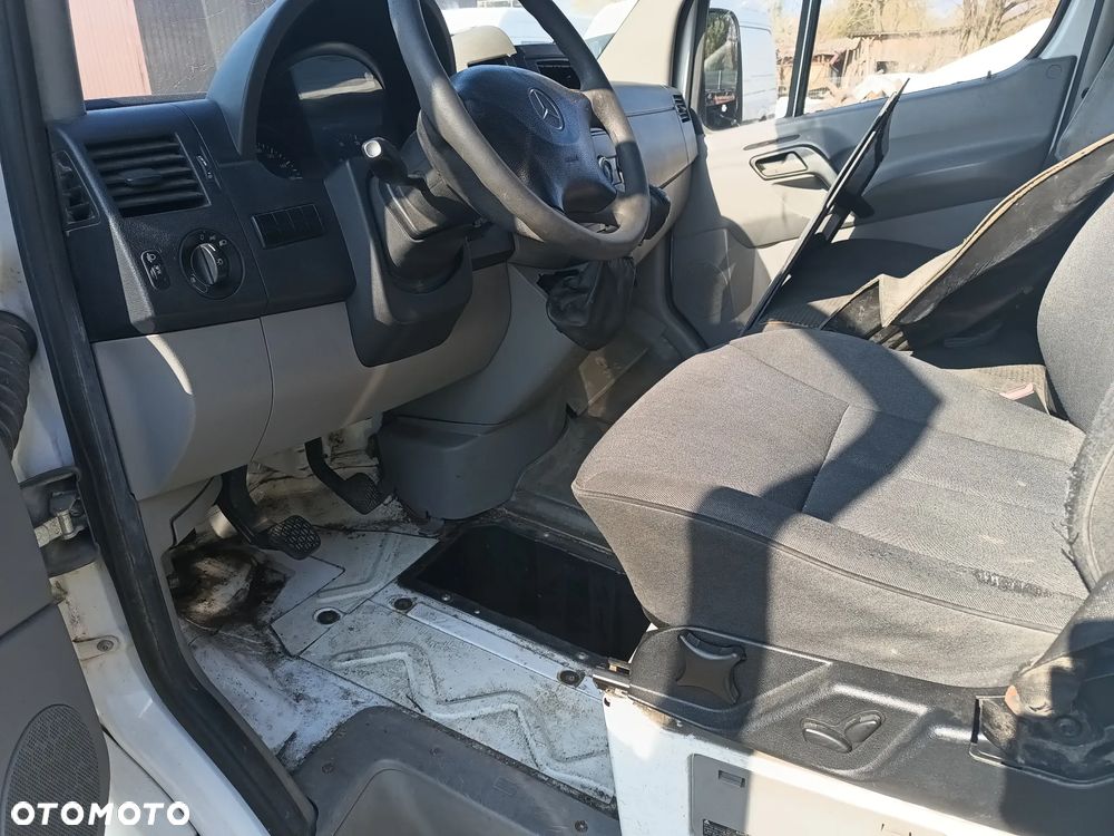 Mercedes-Benz Sprinter - 6