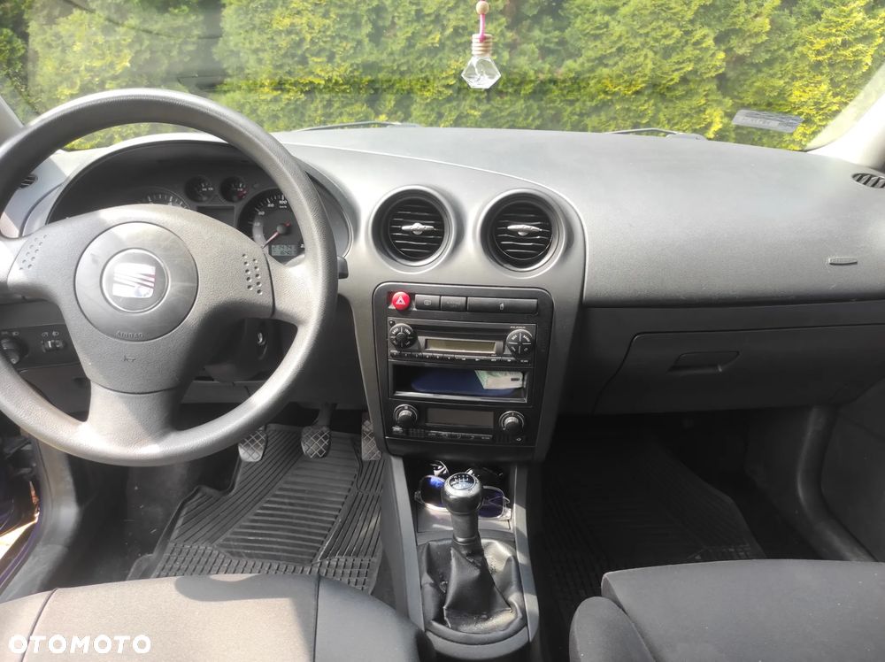 Seat Ibiza 1.4 16V Reference - 10