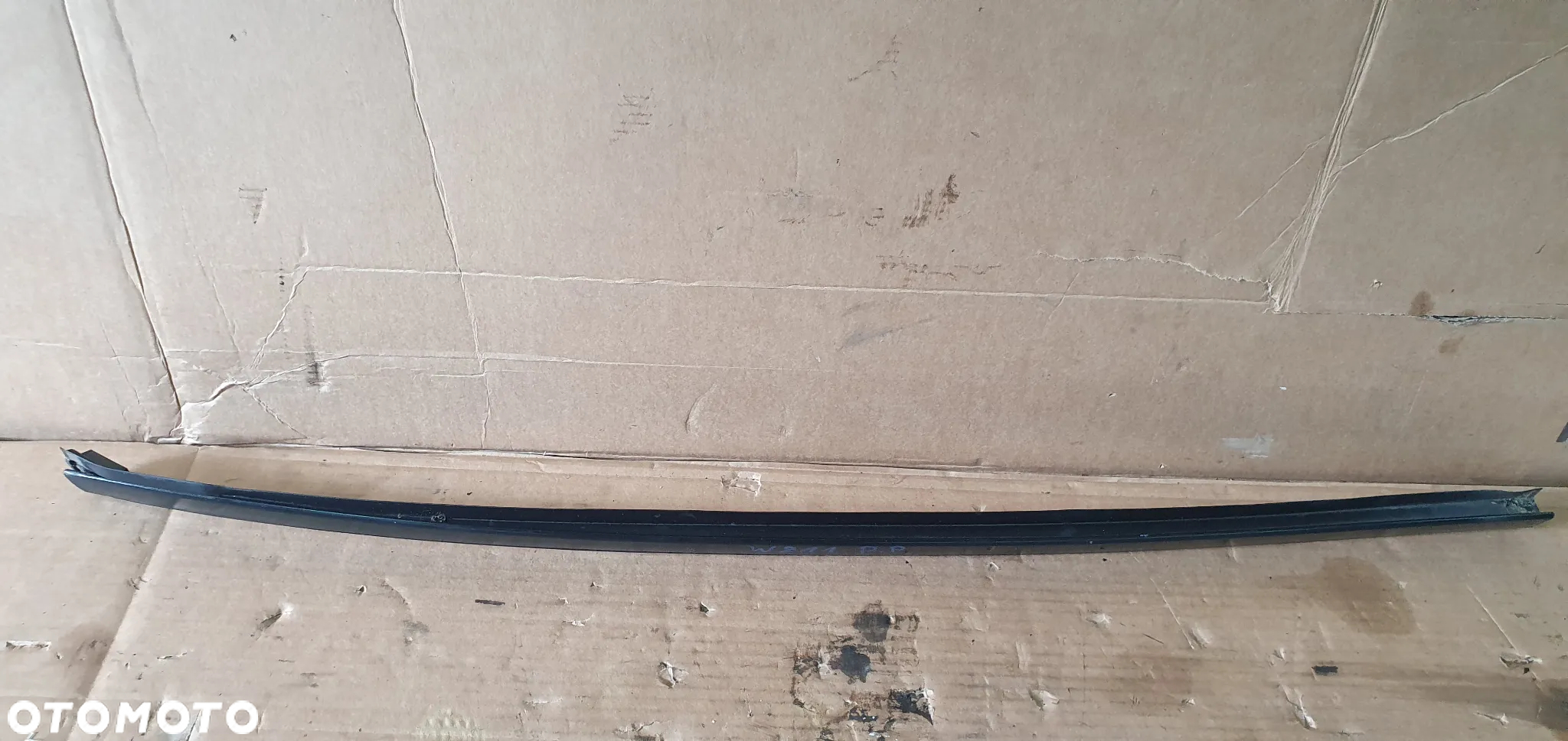 Listwa szyby czołowej prawy przód przednia prawa Mercedes E-Klasa W211 A2116901882 - 5