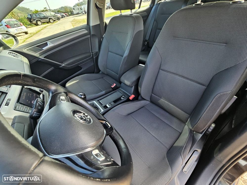 VW Golf Variant 1.6 TDi Confortline - 19