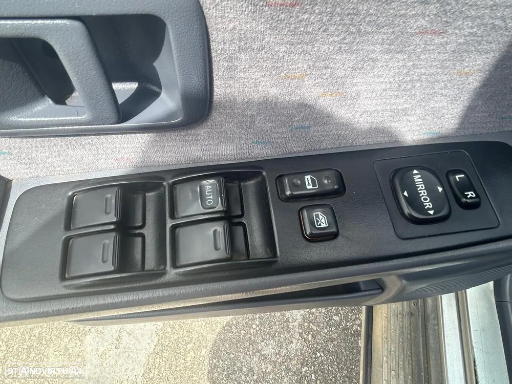 Toyota Hilux 2.5 D4-D Tracker - 18