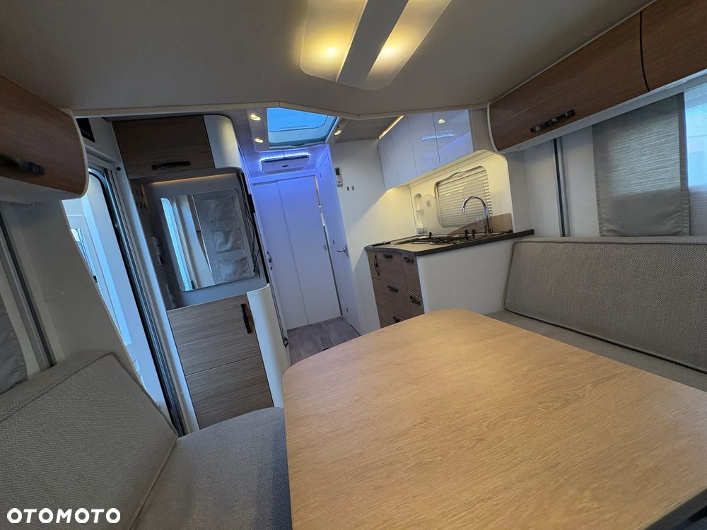 Hymer-Eriba Nova-555-EN - 16