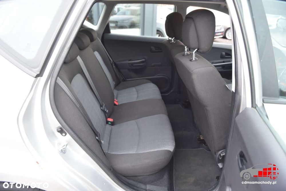Kia Ceed - 16