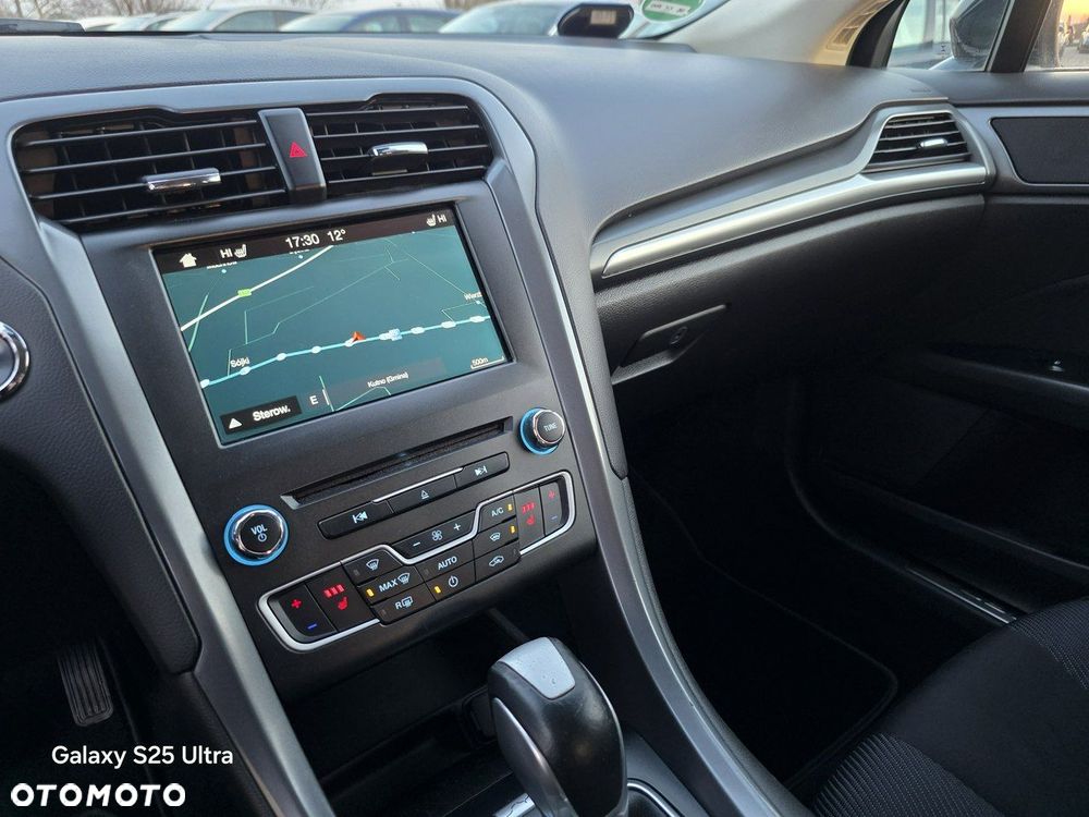 Ford Mondeo - 36