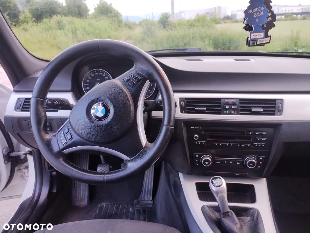 BMW Seria 3 316i - 8