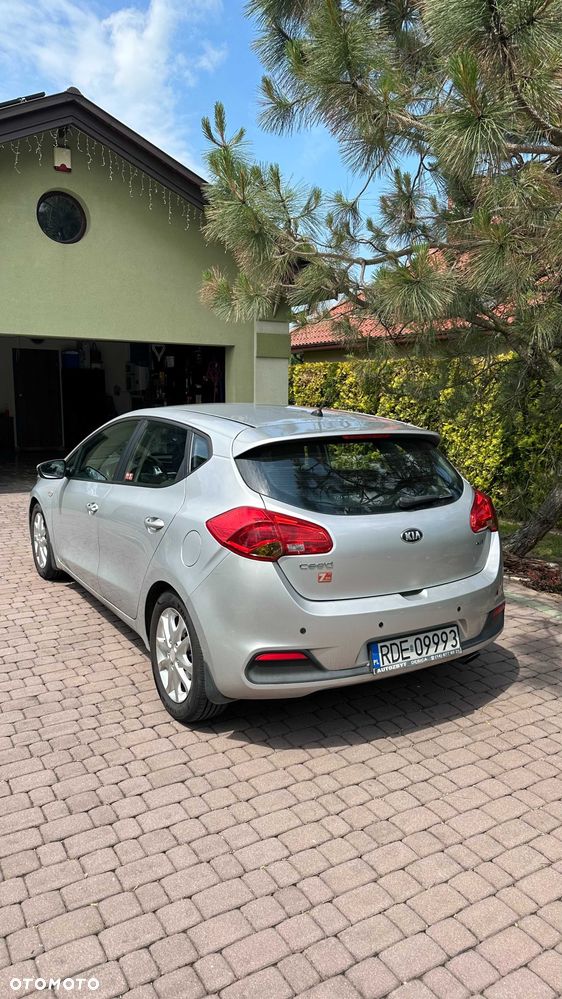 Kia Ceed - 4