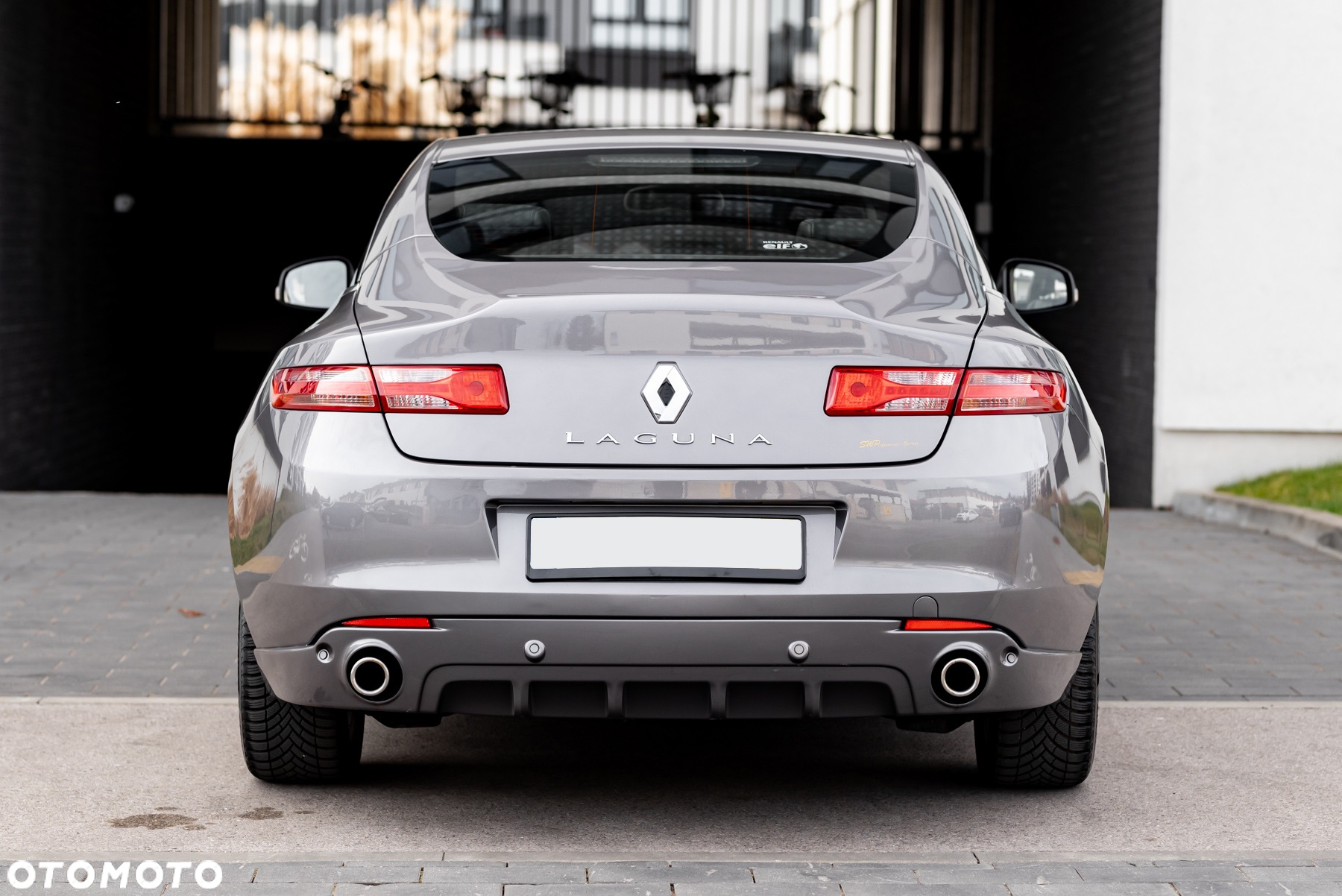 Renault Laguna Coupe V6 dCi 235 FAP GT - 15