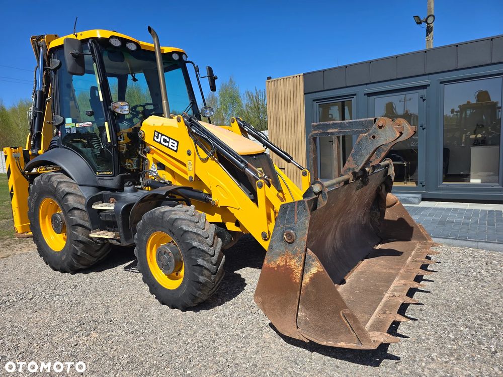 JCB - 10