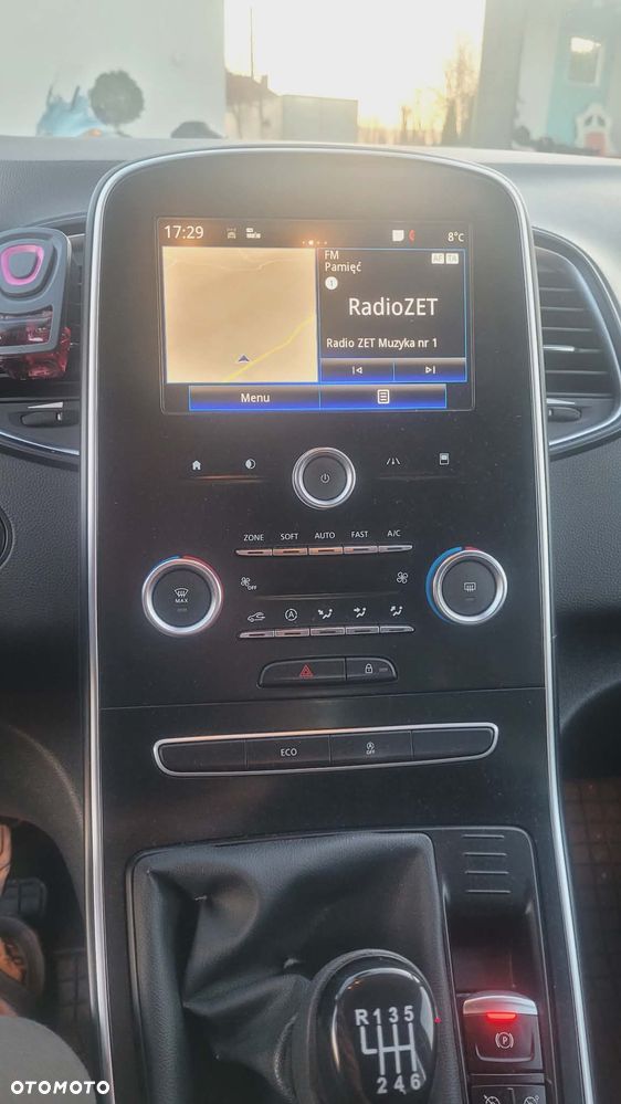 Renault Scenic 1.6 dCi Intens - 9