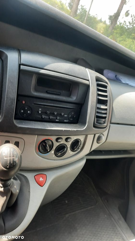 Renault Trafic - 15