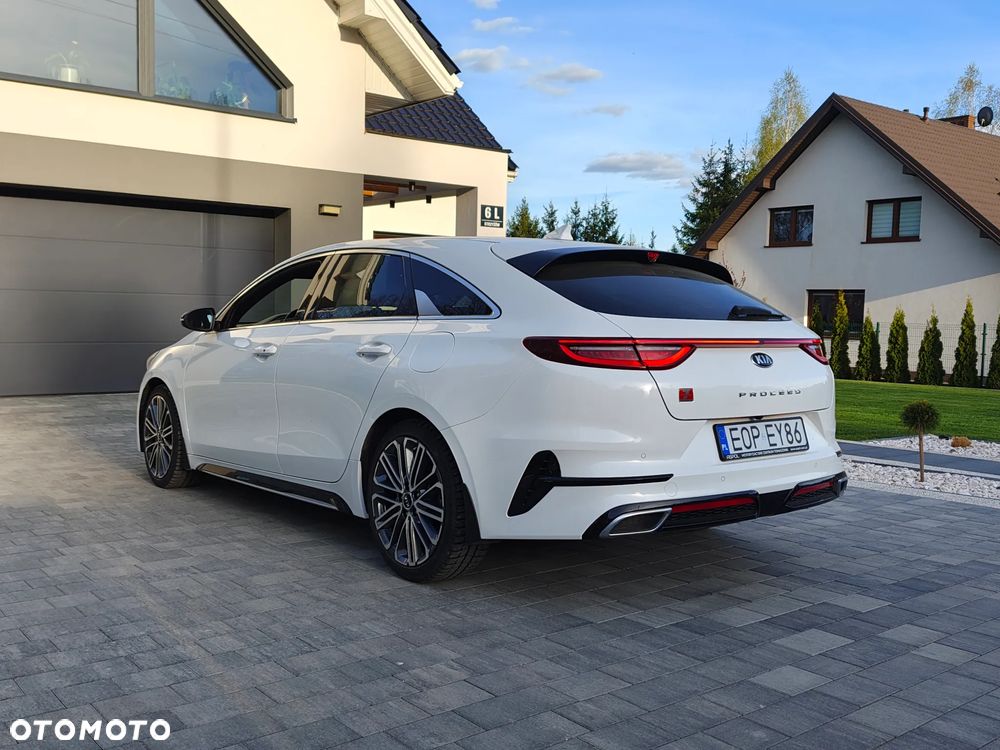 Kia ProCeed - 4