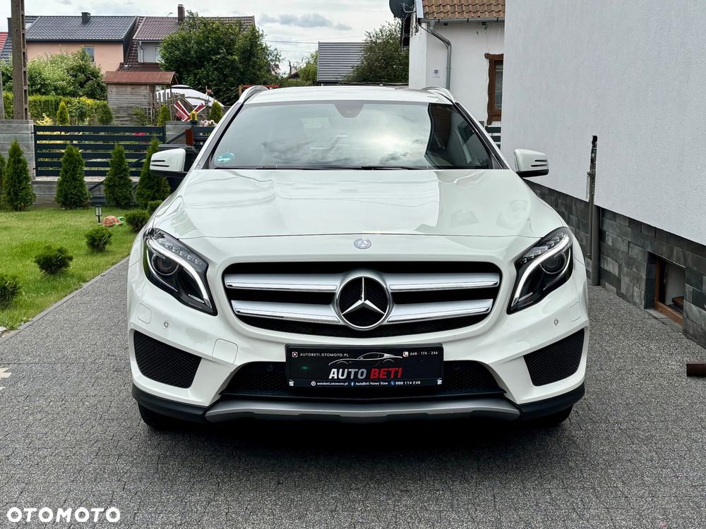Mercedes-Benz GLA 180 AMG Line - 10