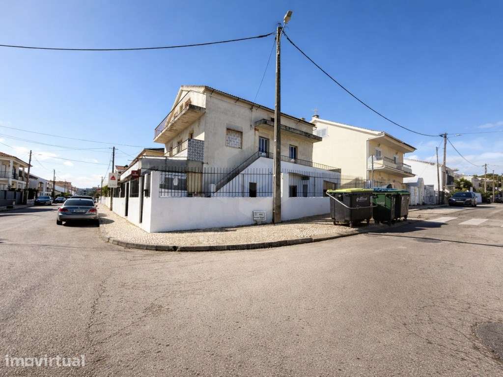 Andar de moradia Duplex T5 +1 com garagem e logradouro - Grande imagem: 5/24