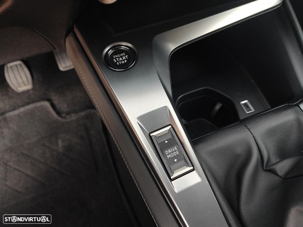Peugeot 308 1.2 PureTech Allure - 18