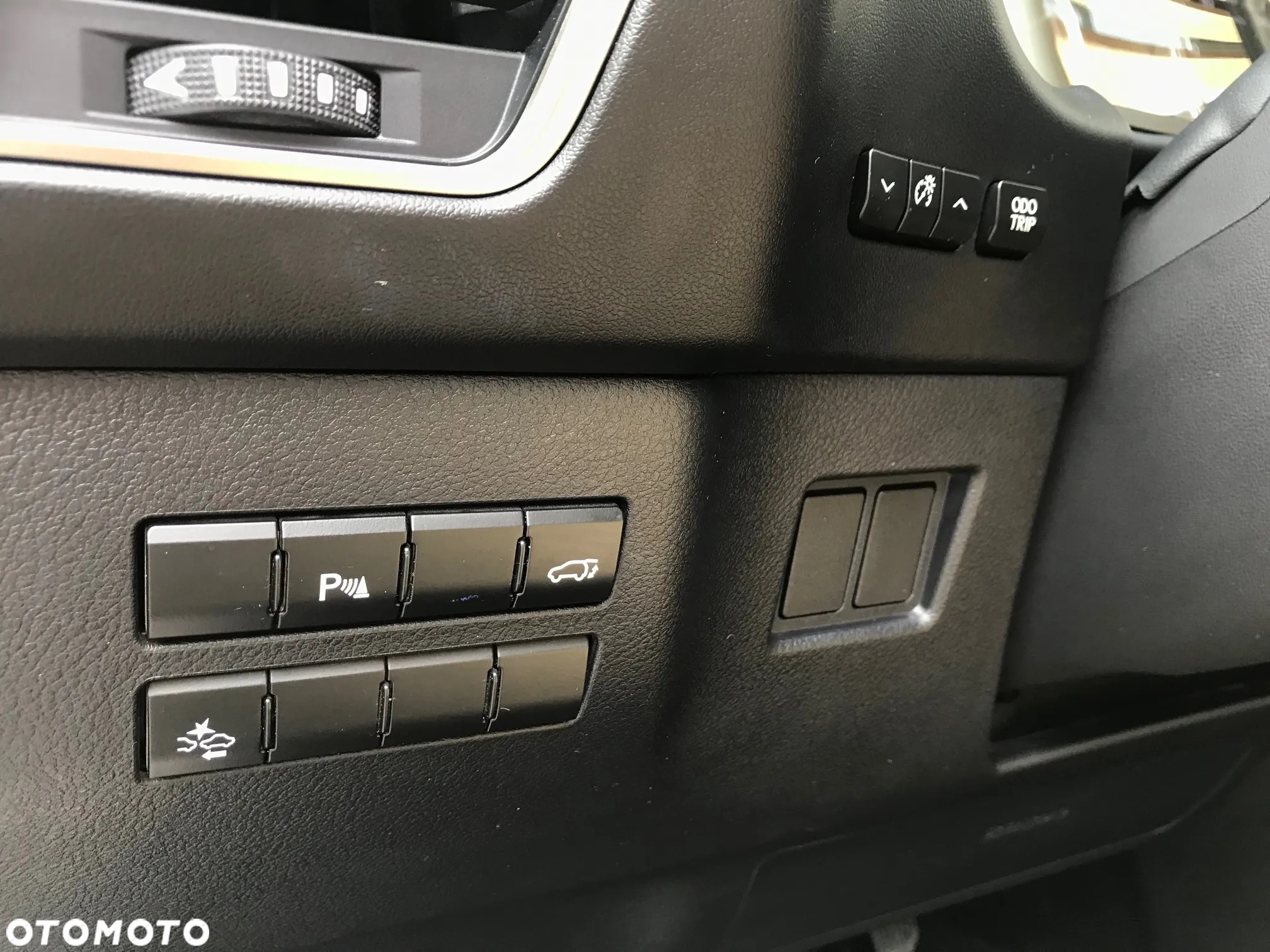Lexus NX 300h Elegance AWD - 36