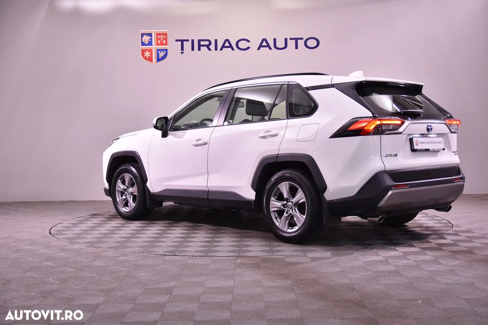 Toyota RAV4 - 4