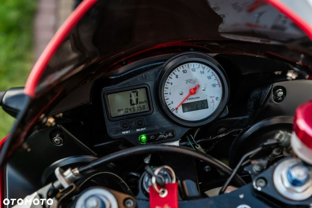 Yamaha R6 - 8