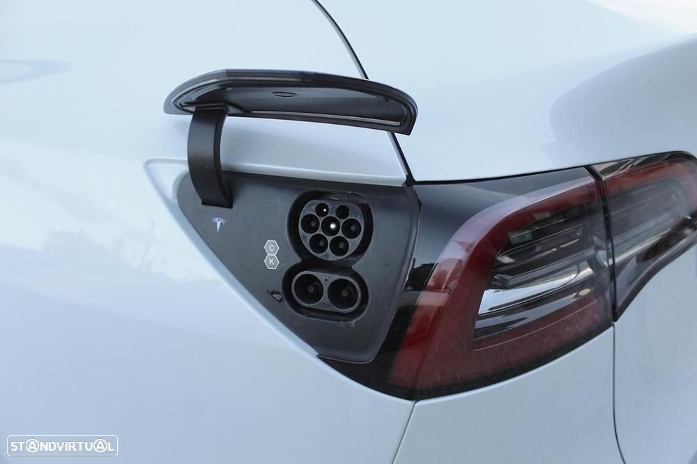 Tesla Model Y Long Range Tração Integral - 11