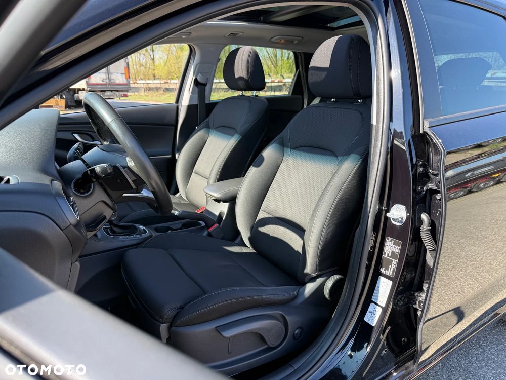 Hyundai i30 1.6 CRDI DCT Intro - 4