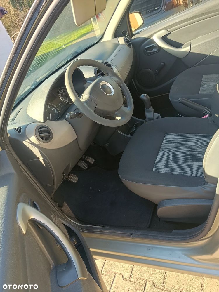 Dacia Sandero 1.2 16V - 14