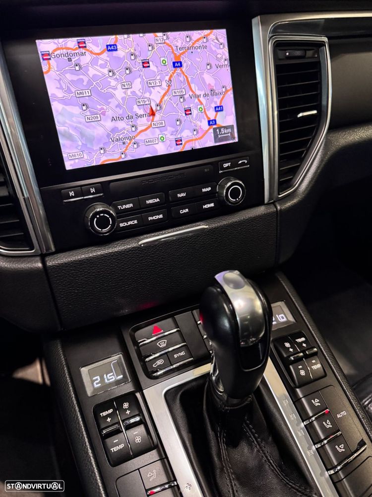 Porsche Macan - 38