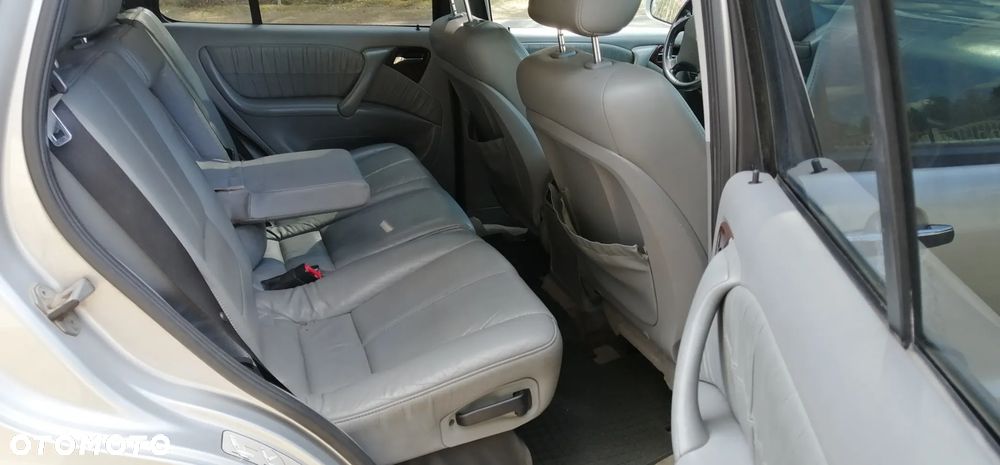 Mercedes-Benz ML - 8