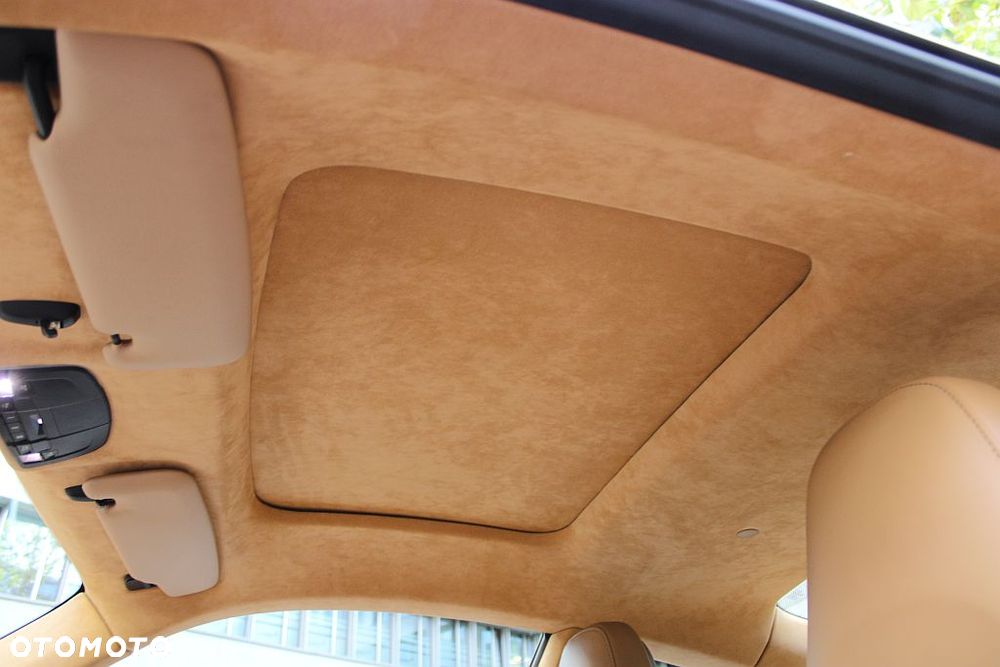 Porsche 911 Carrera S PDK - 24