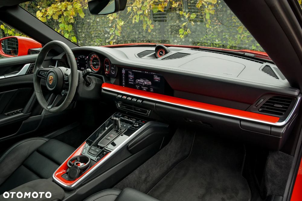 Porsche 911 Turbo S - 25