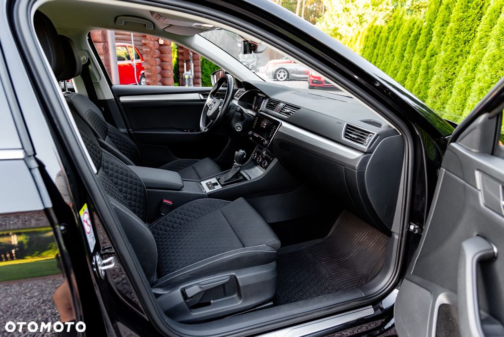 Skoda Superb 2.0 TDI DSG Style - 24