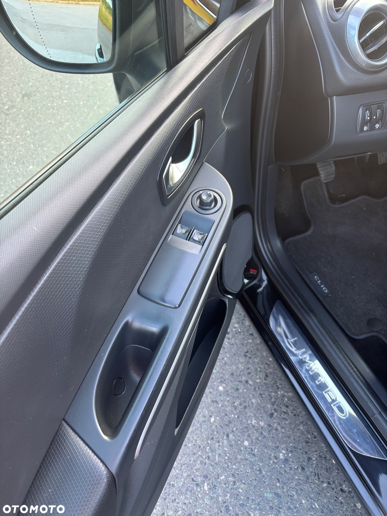 Renault Clio TCe 90 Limited - 35