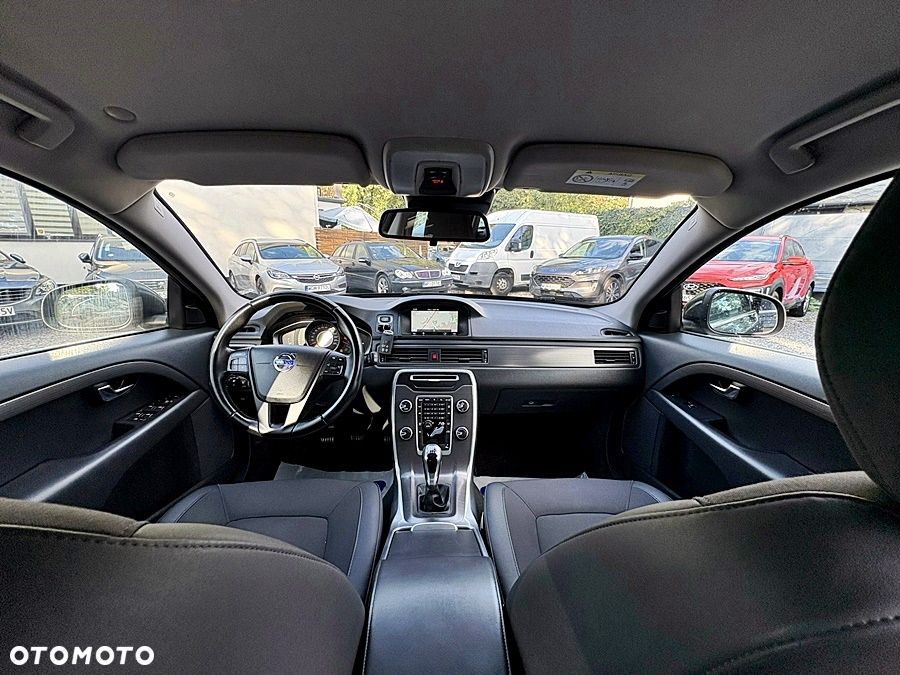 Volvo V70 D2 Momentum - 23